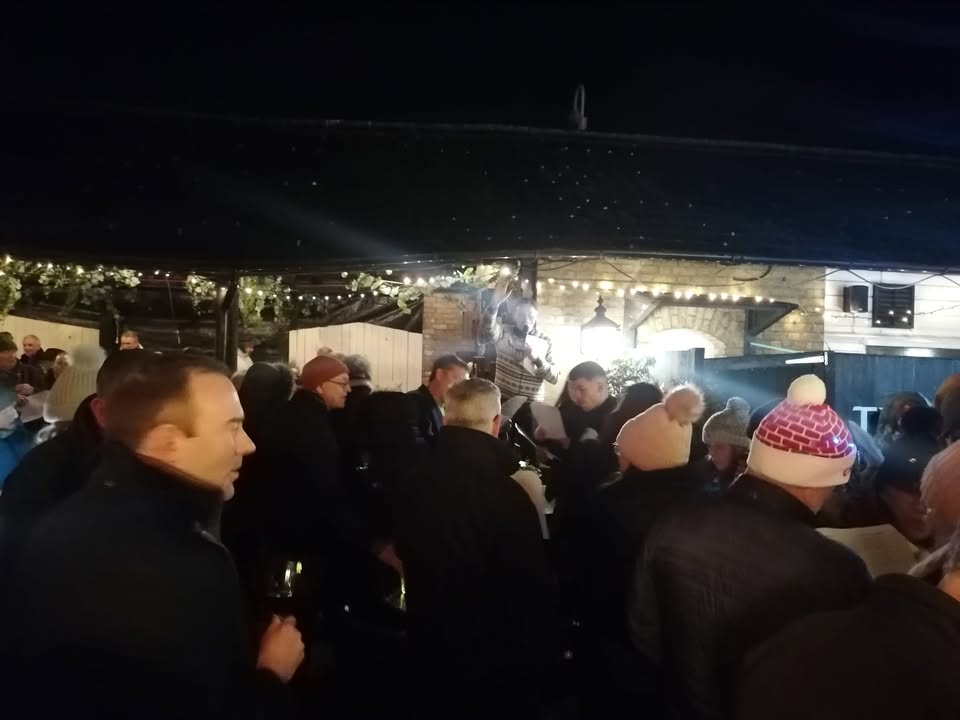 🎼 Christmas Carols 2025 - The Chequers, Westoning  - December 19, 2025 06:00 PM at The Chequers, Westoning, Park Road, Bedford, MK45 5LA, United Kingdom