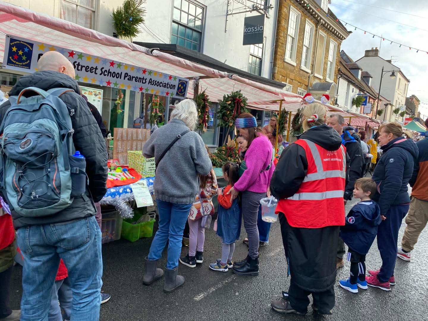 🎄 Stony Stratford Christmas Light Switch On 2025  - Event Image 4 November 29, 2025 10:00 AM