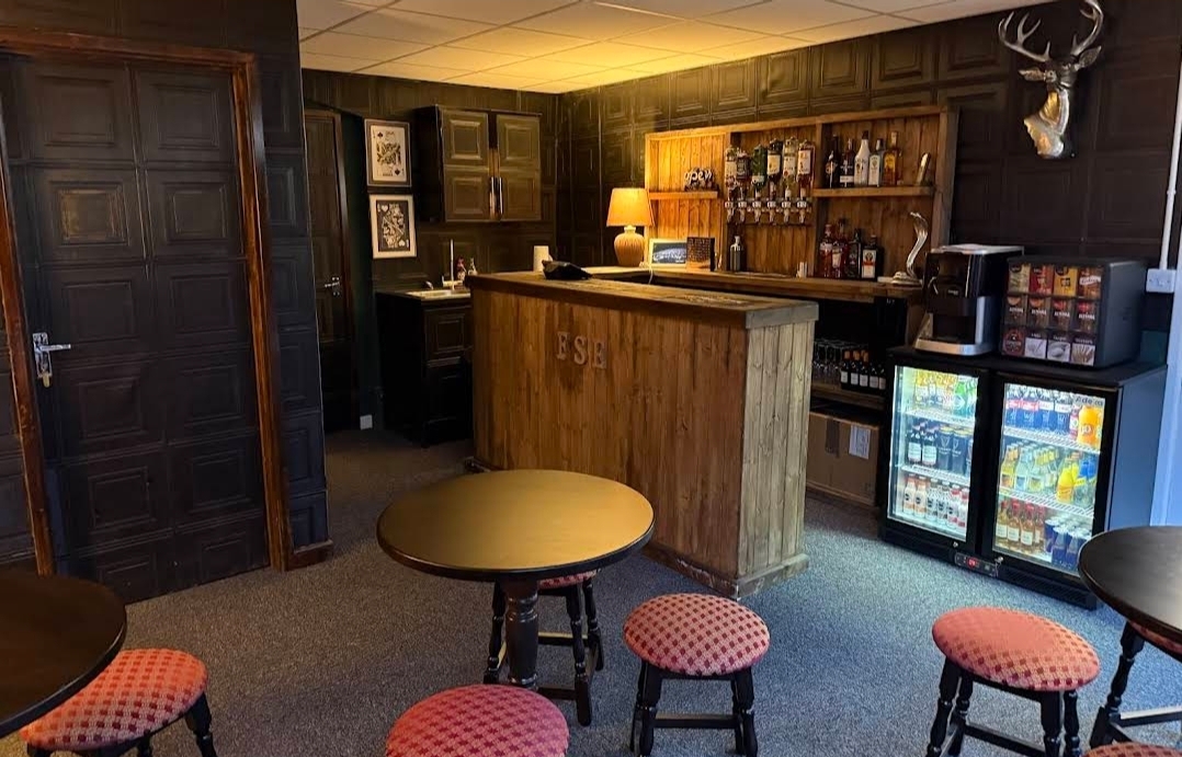 🪄 Magic Show - Funky Snake Escape, Leighton Buzzard - Event Image 2 November 28, 2025 08:00 PM