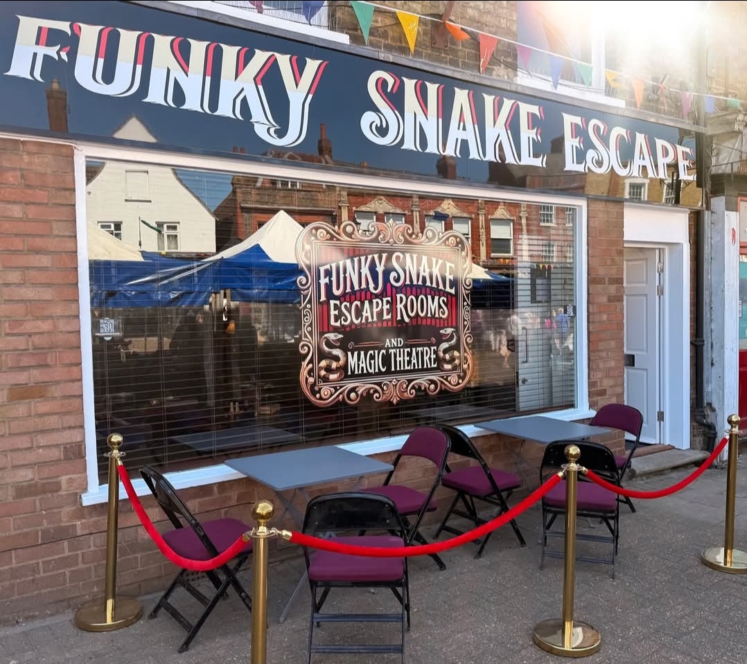 😂 Funky Snake Comedy Night - Leighton Buzzard - Event Image 2 November 27, 2025 08:00 PM