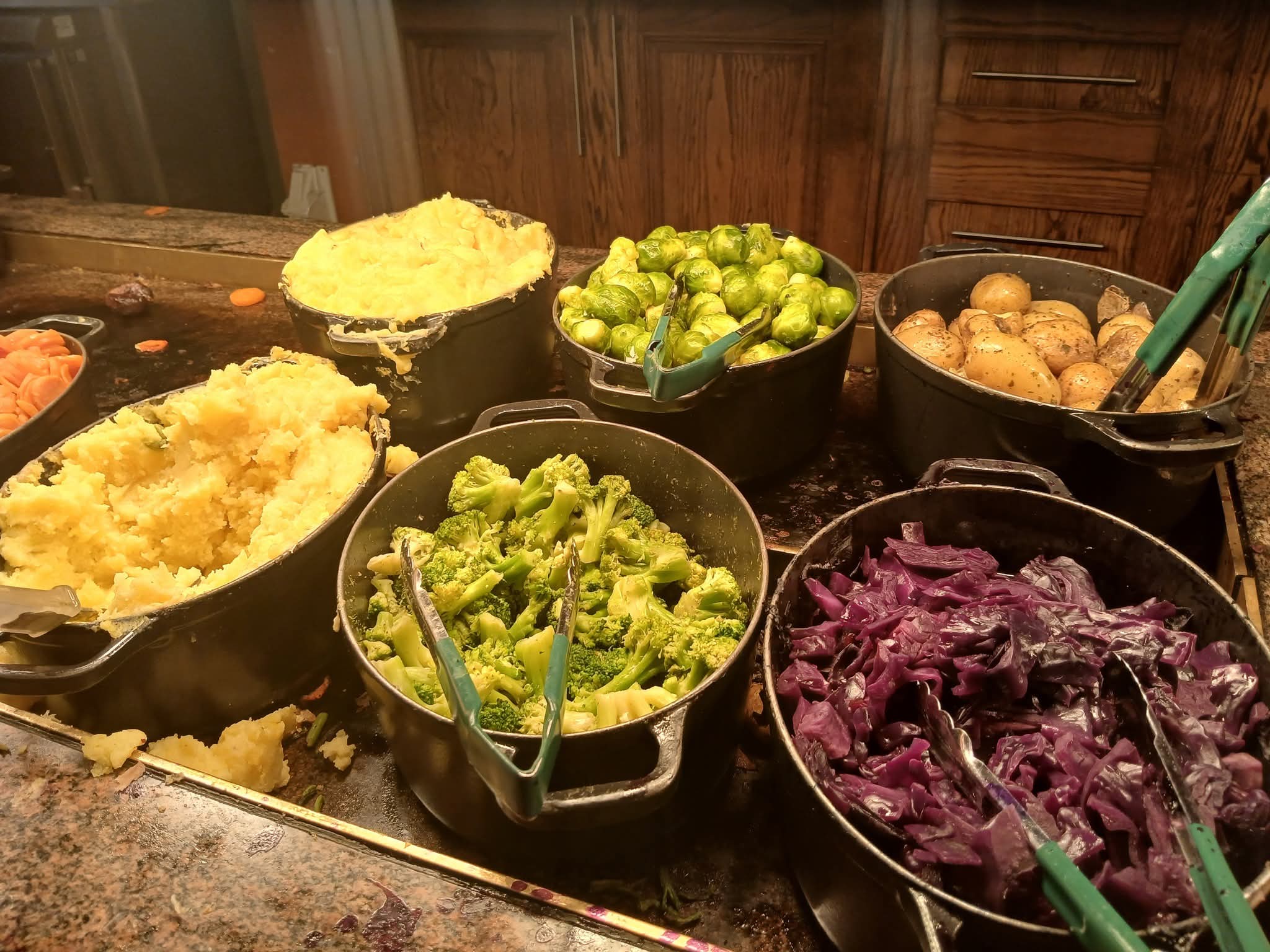 💥 Unlimited Carvery with a Drink for £9.99 - Maypole Farm Dining and Carvery, Kempston  - Event Image 3 January 28, 2026 03:00 PM