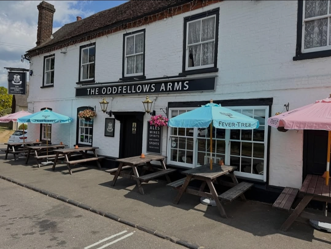 🧑‍🎄 Free Kids Christmas Party with the Grinch (booking needed) - The Oddfellows, Toddington - Event Image 2 December 20, 2025 02:00 PM