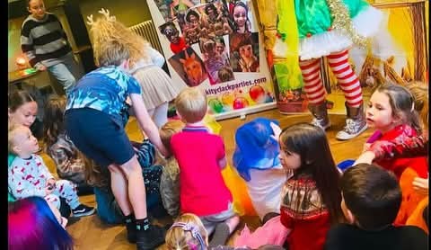 🧑‍🎄 Kids Christmas Party 2025 - The Woburn - Event Image 2 December 23, 2025 03:30 PM