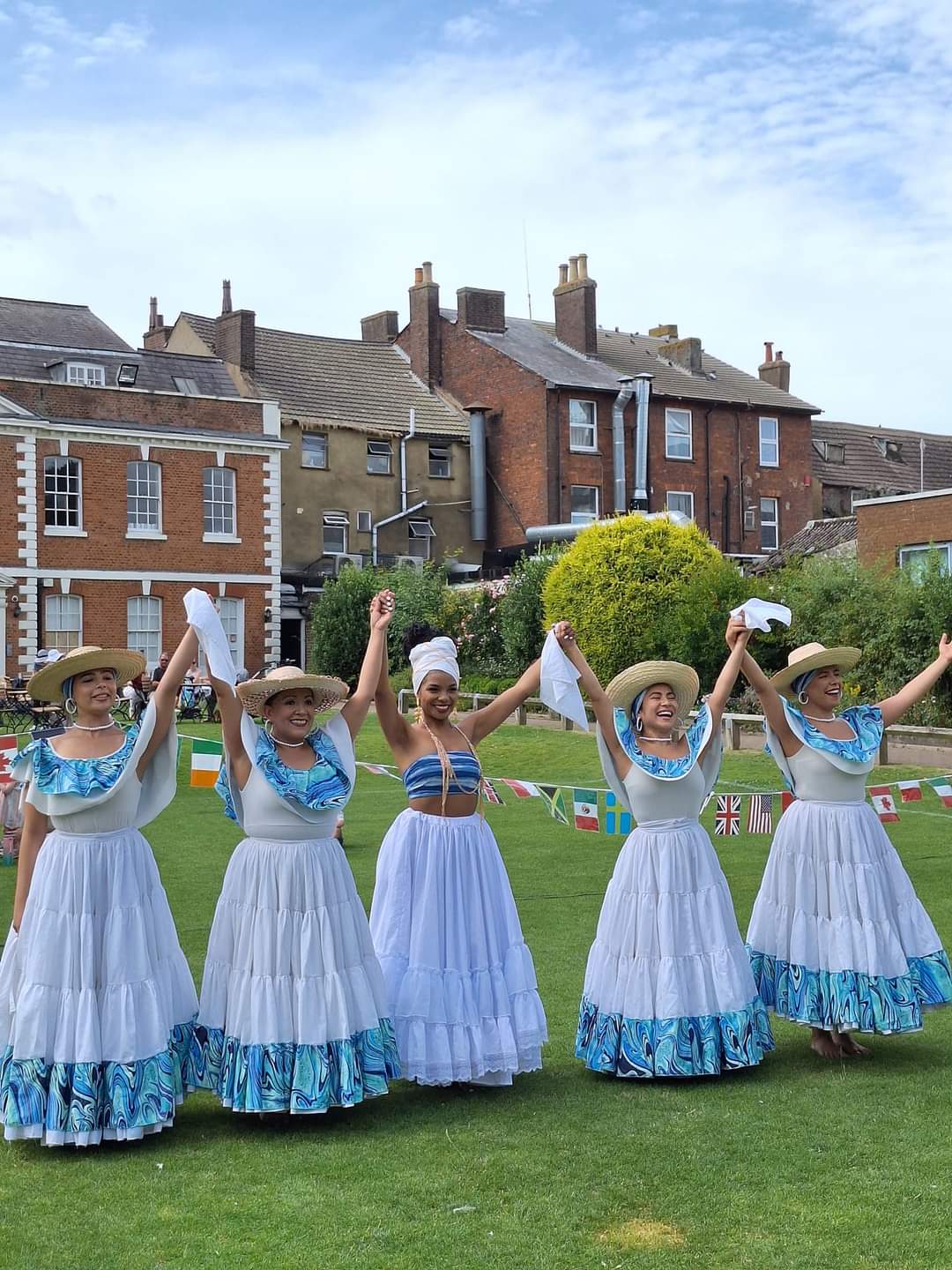 🌏 FREE AROUND THE WORLD FESTIVAL - Dunstable - Event Image 14 August 03, 2024 10:30 AM