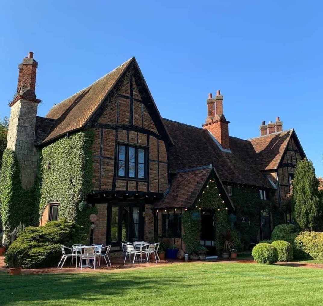 🎷 Live Music at Moreteyne Manor - January 2026 - Event Image 2 January 31, 2026 06:30 PM