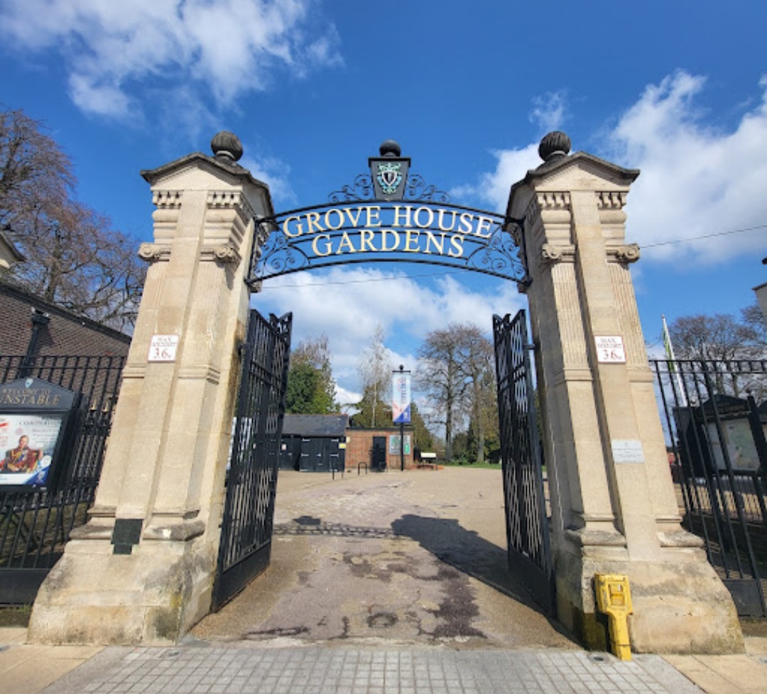 🤸‍♀️FREE INFLATABLE DAY AGE 11-19 (UPTO 25 FOR SEND) - Event Image 2 August 05, 2024 04:00 PM