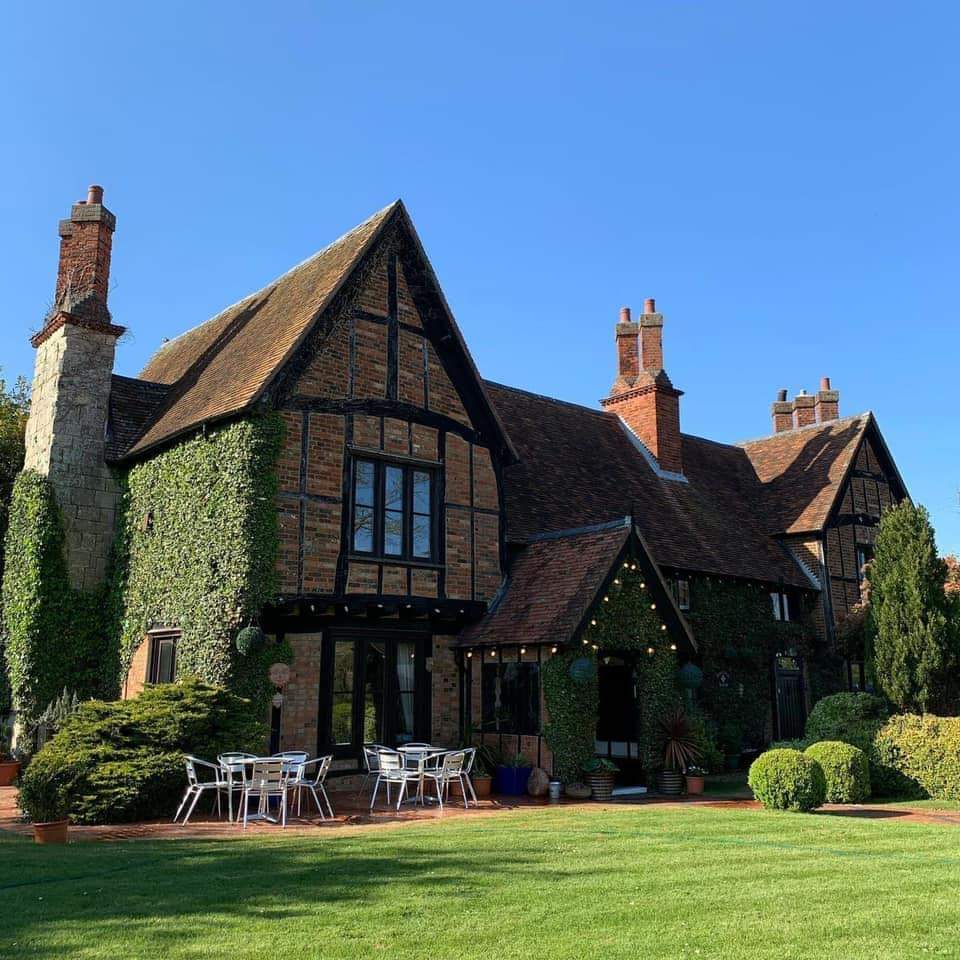 🎶 FREE ENTRY Bar, Dine & DJ @ The Manor  - Event Image 3 August 24, 2024 06:00 PM
