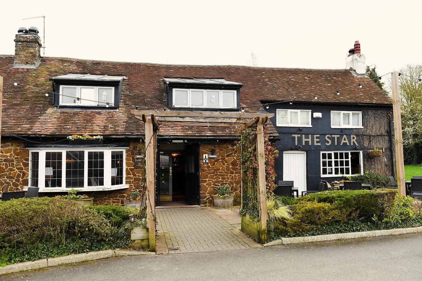 🕺 Pulse Disco - Star, Chalton (Green King Pub) - Event Image 2 February 28, 2026 08:00 PM