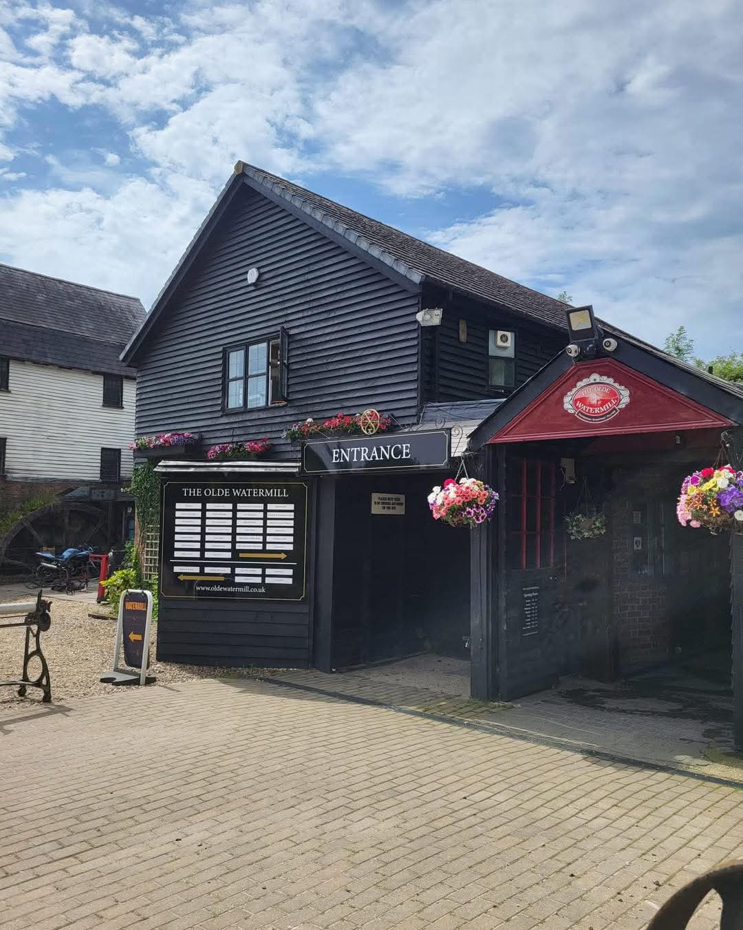 🚘 Cars & Coffee 2026 - The Olde Watermill, Barton-le-clay  - Event Image 2 May 31, 2026 10:00 AM