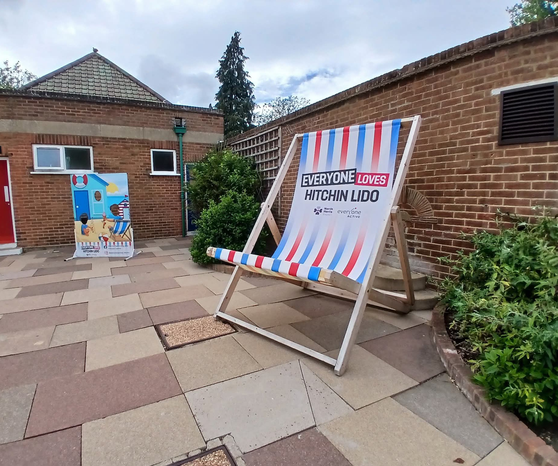 🏊‍♂️ Hitchin Outdoor Swimming Pool 2026 - Event Image 7 May 23, 2026 08:00 AM