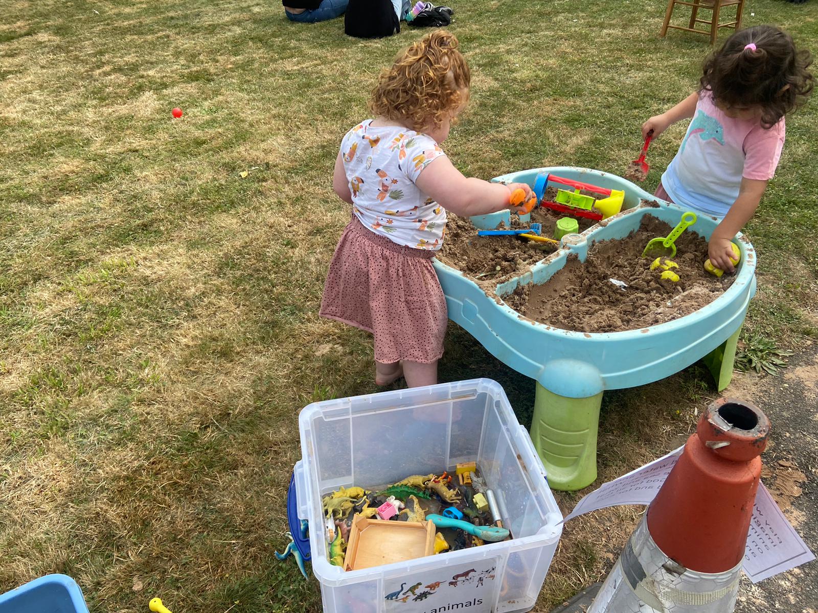 🏰FREE Messy Church Summer - Event Image 4 August 19, 2024 10:30 AM