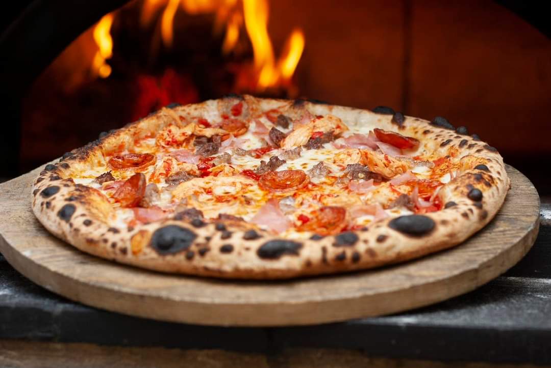🍕🍹Bottomless Pizza and Cocktails night - Leighton Buzzard at Amore Pizzeria 2 Hockliffe St, Leighton Buzzard Bedfordshire LU7 1HG | Adults, Date Idea, Food/Drink, Fun, Indoor, Nightlife | Suitable for: Adults Only, Toilets 🍕🍹Bottomless Pizza and Cocktails night - Leighton Buzzard - Event Image 3 August 30, 2024 07:00 PM