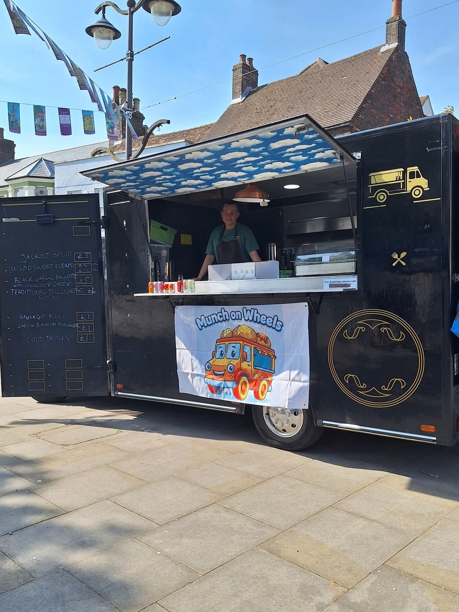 😋 Bites on the Square, May 2026 - Dunstable  - Event Image 2 May 27, 2026 10:00 AM