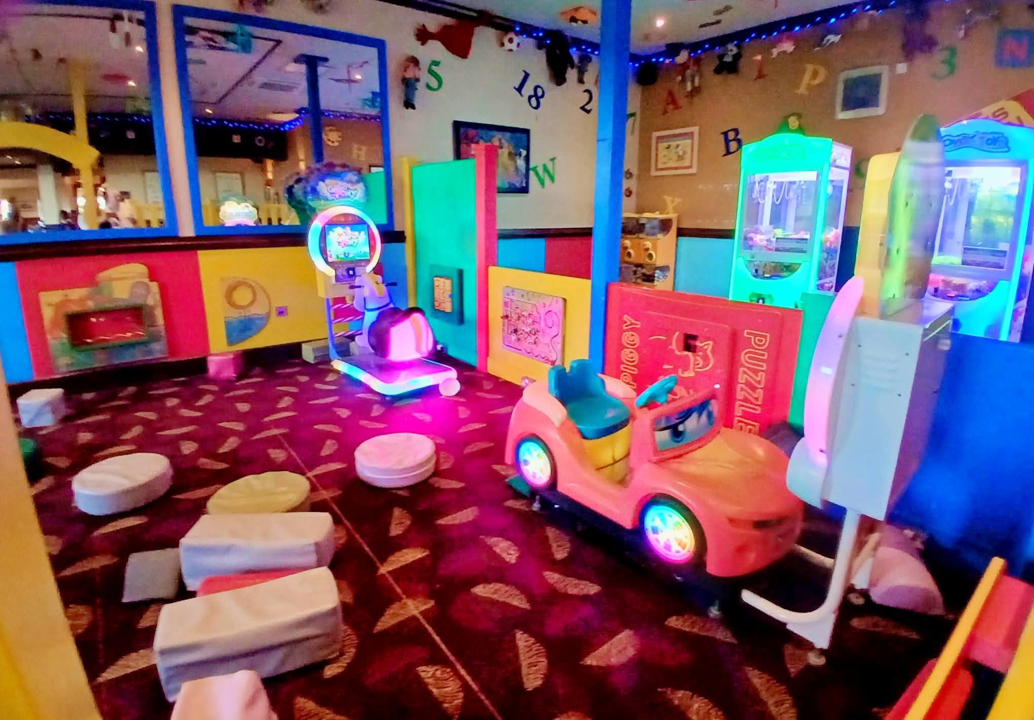 🍽 Two Kids Eat Free - Maypole Farmhouse, Kempston  - Event Image 2 October 19, 2026 09:00 AM