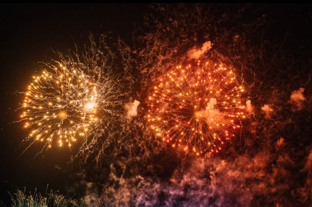 🎆 FIREWORKS AT THE SECRET FARM, MOGGERHANGER, BEDFORDSHIRE  - Event Image 4 November 01, 2024 02:00 PM
