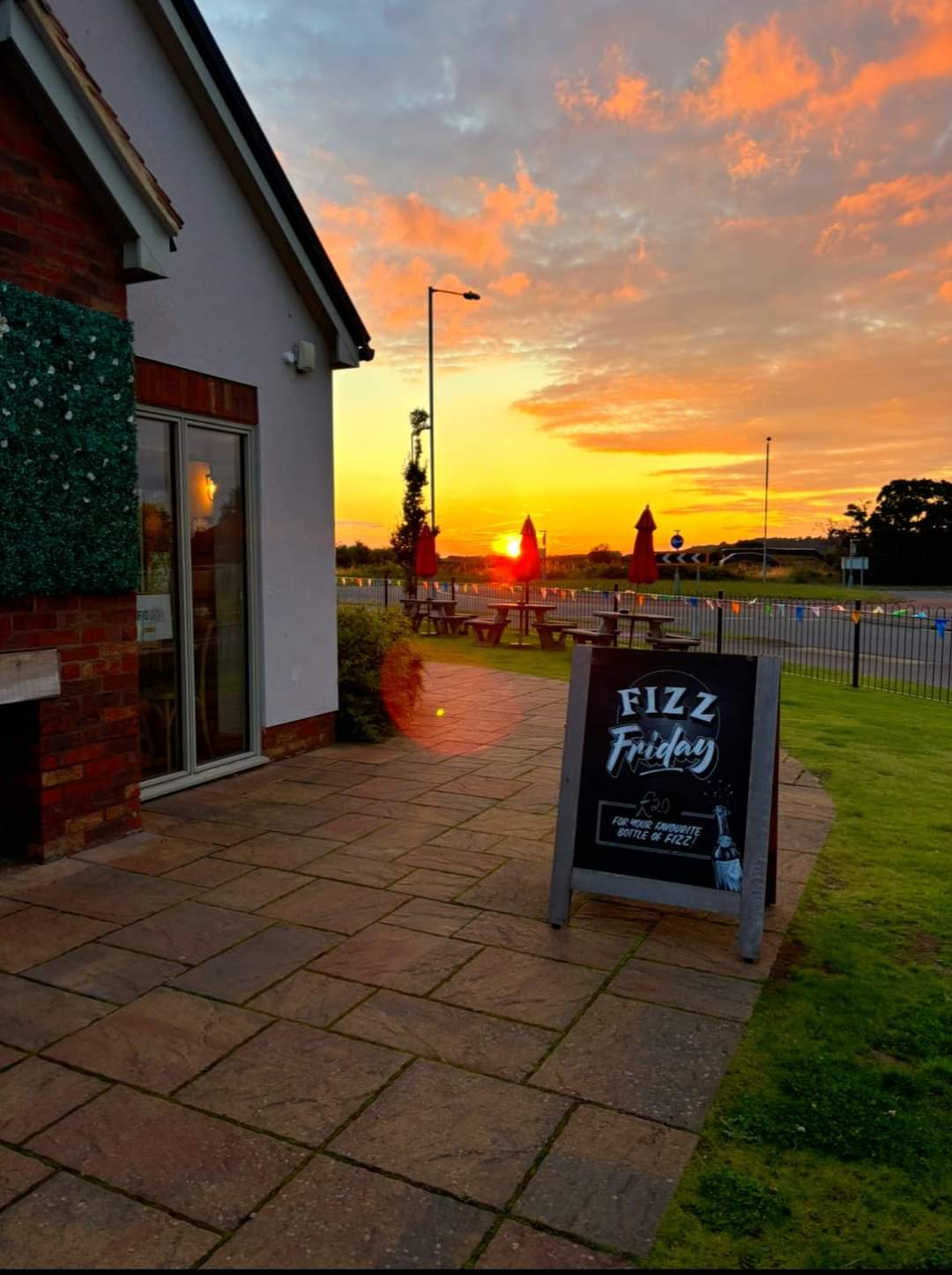 🎤 Live Music - Biggleswade  - Event Image 2 September 27, 2024 06:30 PM