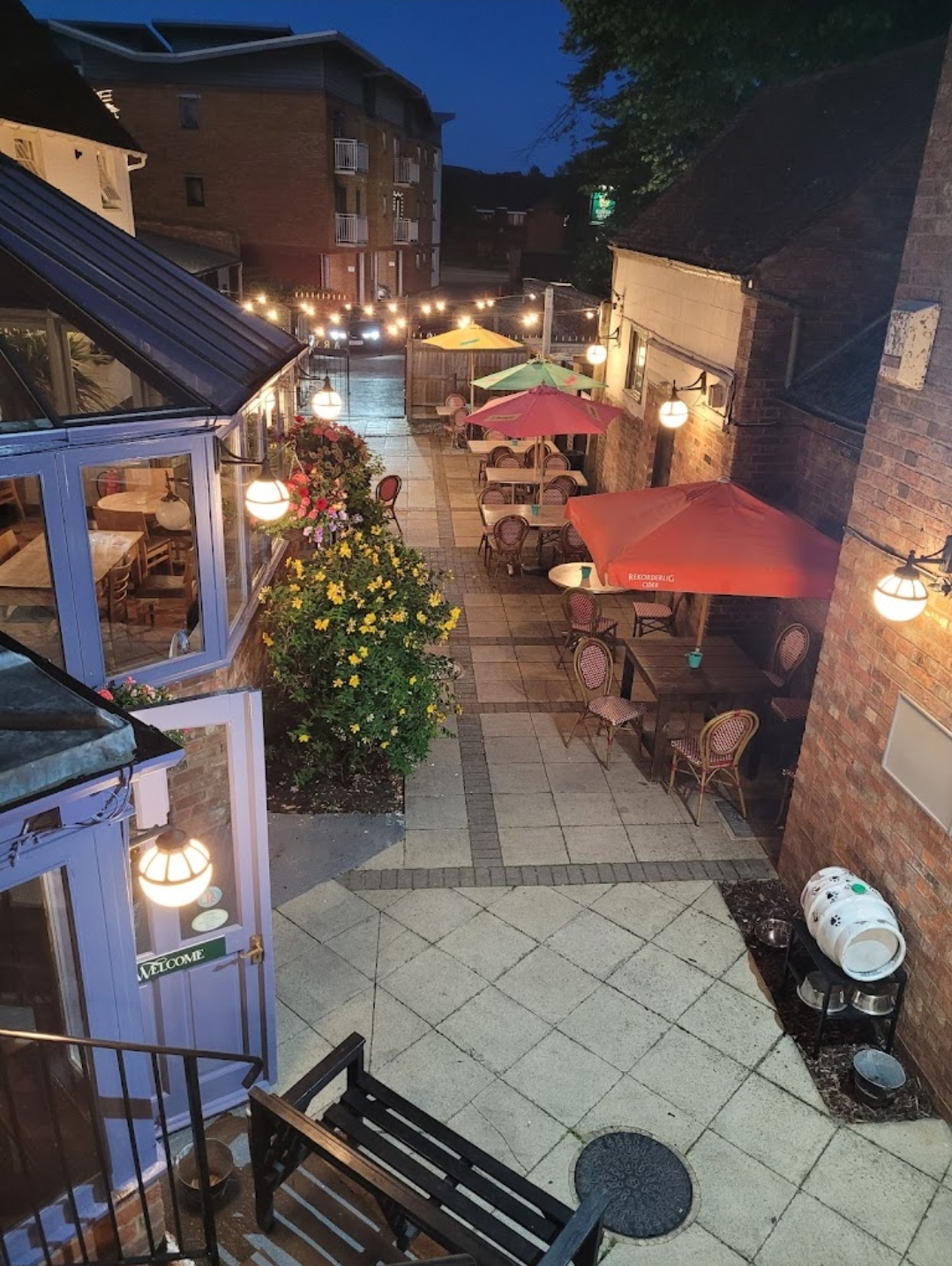 🎸Jam 69 at The Kings Arms, Bedford - Event Image 3 September 28, 2024 09:00 PM