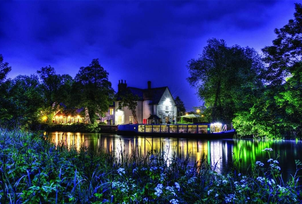 🥂 NEW YEARS EVE BREAK AT THE KINGFISHER IN BEDFORD at The Kingfisher, Cardington Road, Bedford MK44 3SA | Adults, Entertainment, Food/Drink, Fun, Indoor, Music, Nightlife, Overnight, Seasonal, Ticket Event | Suitable for: Adults Only, Free Parking, Parking Onsite, Toilets 🥂 NEW YEARS EVE BREAK AT THE KINGFISHER IN BEDFORD - Event Image 3 December 31, 2024
