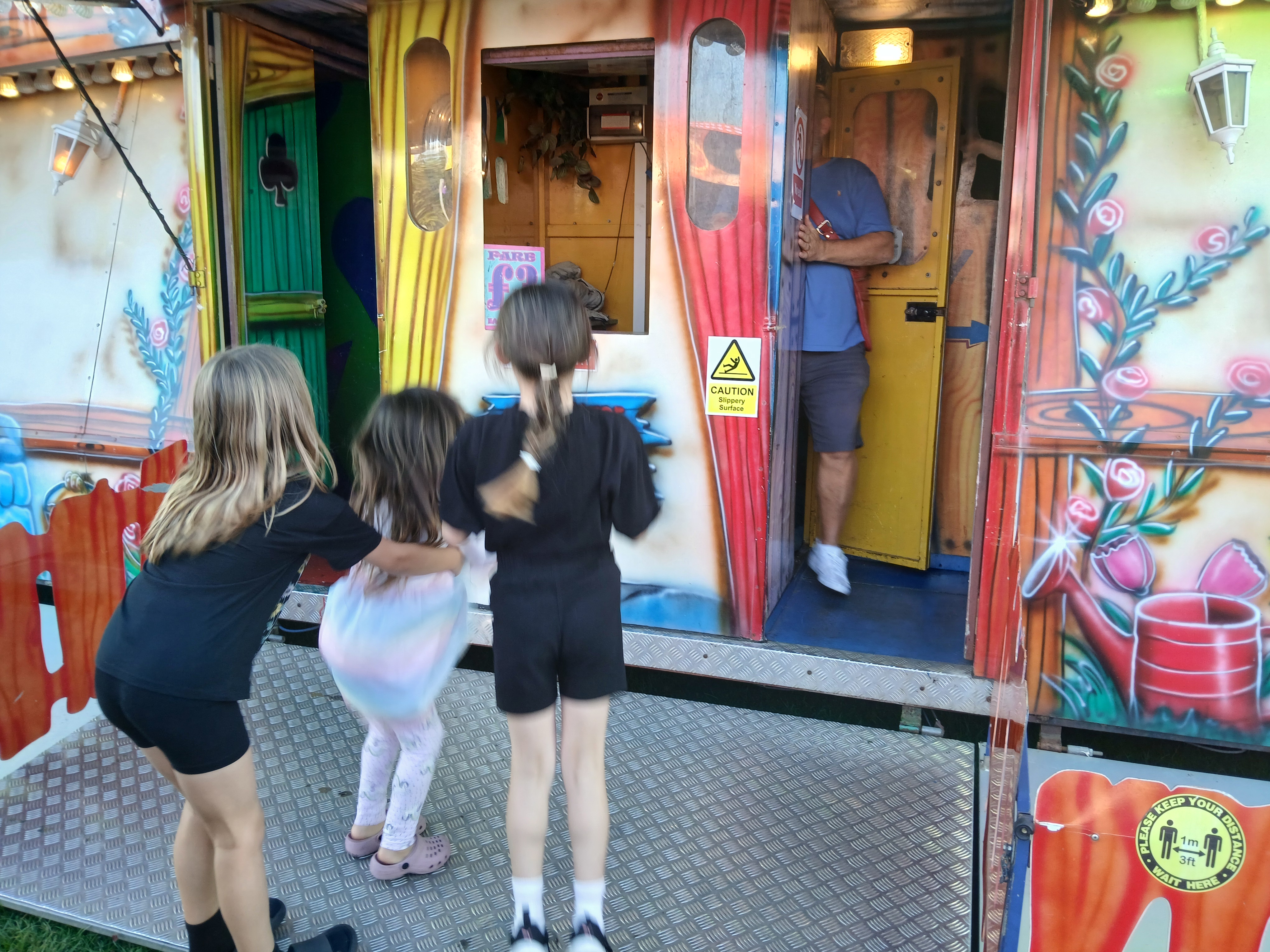 🎡WOBURN SANDS FUNFAIR🎡... - J W Harris and Sons Funfair   - Event Image 5 September 15, 2024 02:00 PM