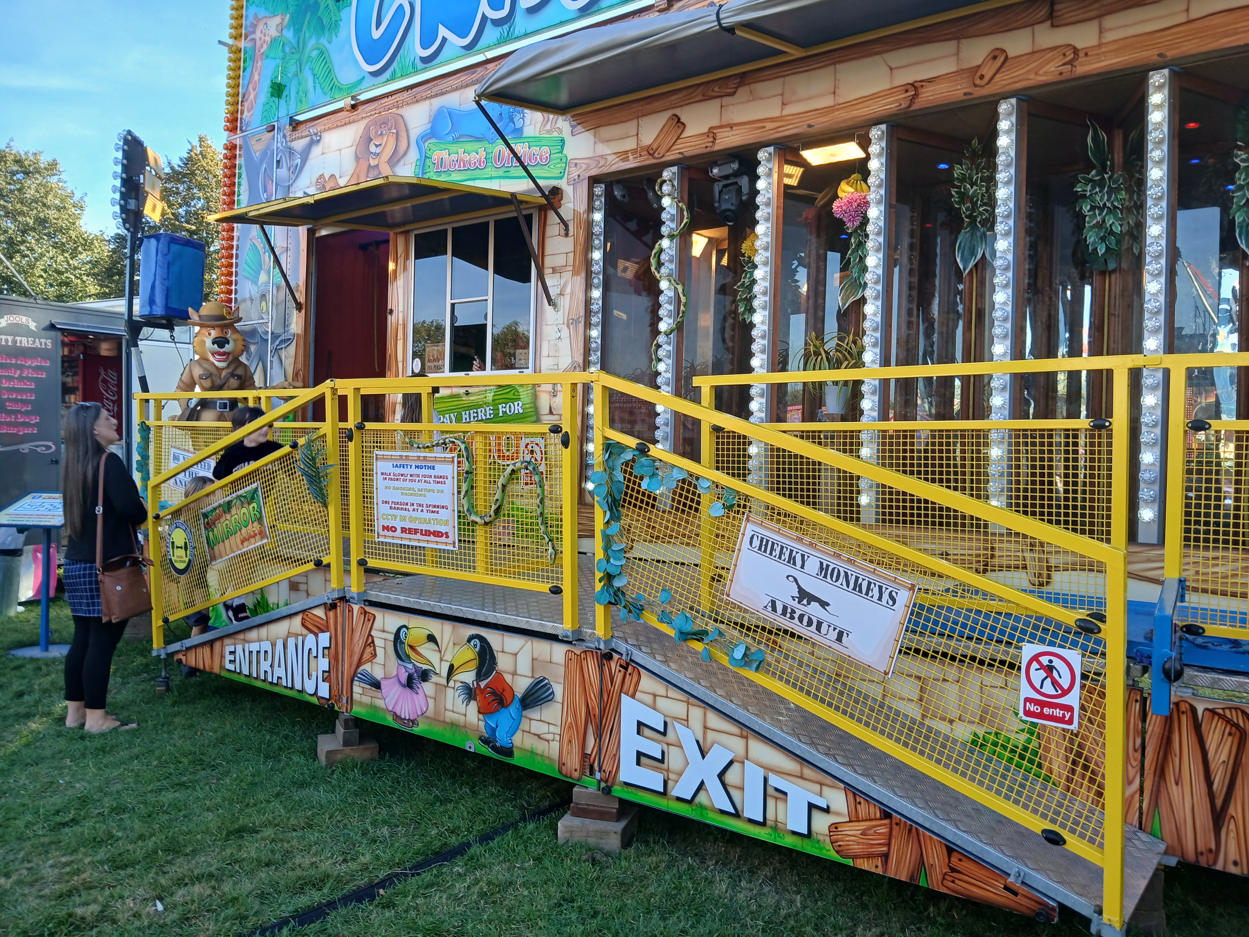 🎡WOBURN SANDS FUNFAIR🎡... - J W Harris and Sons Funfair   - Event Image 7 September 15, 2024 02:00 PM