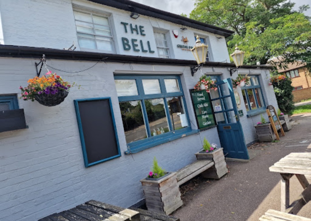🎸 AJ and The Hedz at the Bell in Sandy - Event Image 2 October 18, 2024 08:30 PM