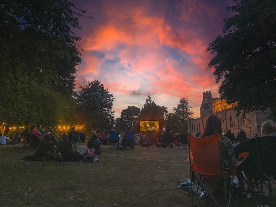📽 FREE OPEN AIR Priory Pictures - Dunstable - Original Event Image | Adults, Date Idea, Entertainment, Free, Fun, Outdoor, Scenic | Suitable for: Accessible, Children, Family, Toilets 📽 FREE OPEN AIR Priory Pictures - Dunstable - August 10, 2024 at Priory Gardens, 18 Priory Rd, Dunstable, Bedfordshire LU5 4HR