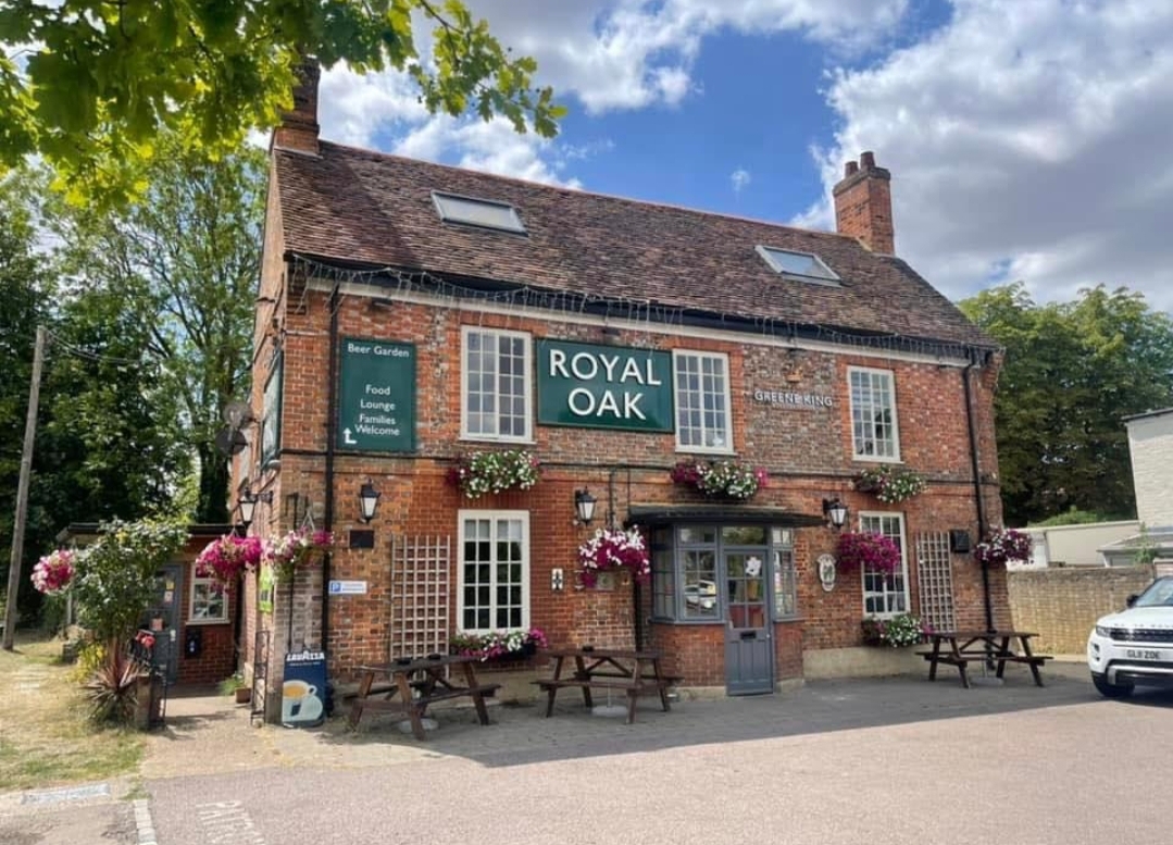 💋🥂 BOTTOMLESS BRUNCH BINGO WITH DRAG RUSTY KATE - Barton le clay at The Royal Oak Bedford Road
Barton Le Clay
Bedford
Bedforshire
MK45 4JX | Adults, Advance Booking, Comedy, Entertainment, Food/Drink, Fun, Indoor, Music, Social, Ticket Event, Christmas | Suitable for: Adults Only, Toilets, Free Parking, Parking Onsite 💋🥂 BOTTOMLESS BRUNCH BINGO WITH DRAG RUSTY KATE - Barton le clay - Event Image 3 December 14, 2024 02:00 PM