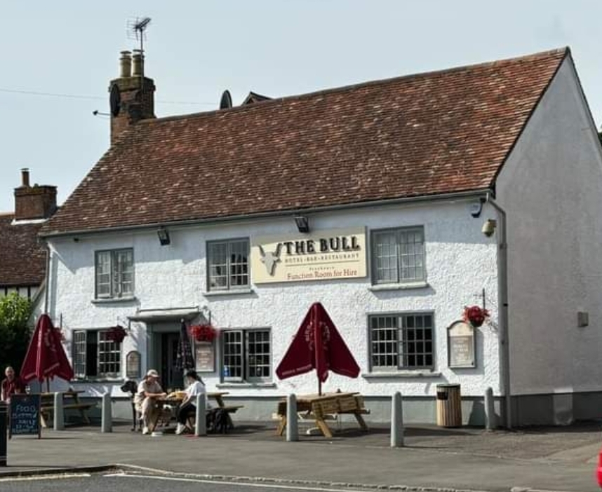 🎁 Christmas Market - The Bull in Barton-le-clay, Bedfordshire  - Event Image 2 December 07, 2024 11:00 AM